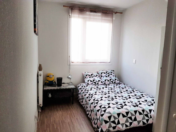 Agréable appartement se situant proche de la Cité du Vin et du pont Chaban Delma Bordeaux, France Chambre privée proche de la Cité du Vin Private room in rental unit vacation rental 21386770