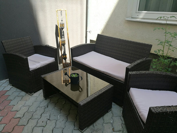 I am offering a furnished apartment, 12minutes to the city center. 