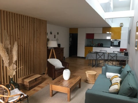 Agréable petite échoppe Bordelaise de 80m2. Elle est composée de 3 chambres, d'u Bordeaux, France Agréable échoppe Bordelaise avec terrasse. Entire townhouse vacation rental 51206810