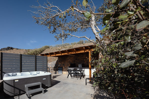 Excellent seaside luxury stone house on the beach of 