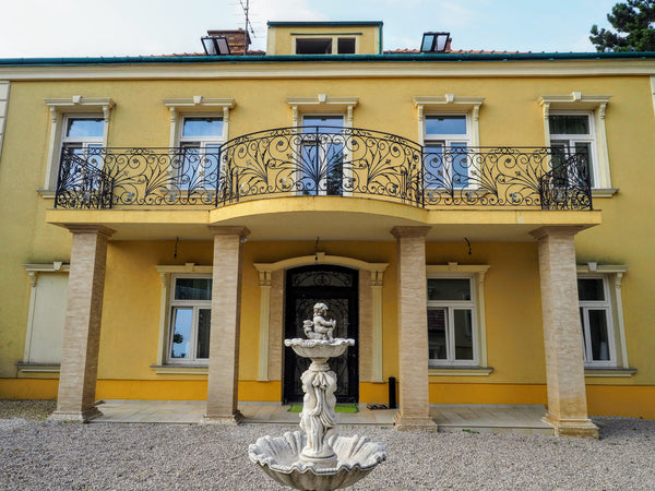 We are renting out an apartment in our city villa across the summer palace Schön  City Villa Schönbrunn Apartments #1 Entire rental unit vacation rental 36992279
