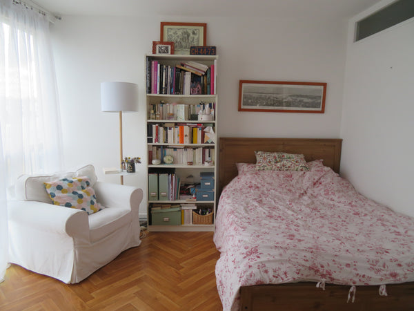 This is a very sunny flat with a beautiful view on Paris’ roofs and Place de la  Paris, France Sunny studio with a view Entire rental unit vacation rental 24329152