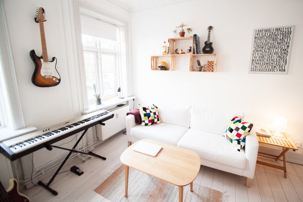 My bright, colourful and cozy apartment is located right in the centre of town,   Bright & colourful apartment with balcony Entire rental unit vacation rental 20966090