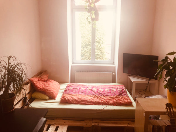 Entdecke die lebenswerteste Stadt der Welt. Die Wohnung liegt direkt in einem de  Zentrales gemütliches Zimmer im 7. Bezirk Private room in rental unit vacation rental 44333149