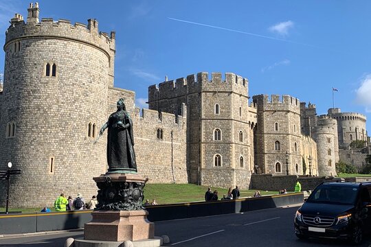 Self guided Windsor Castle & Hampton Court Palace Tour with Transfers  Private Tours and Travel Guide Europe London CITY London Destination Tour