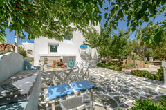 Building in traditional aegean style. Situated in a quiet area, but very close t Agios Arsenios, Greece Saint Nicolas, 100 mtrs from Ag. Anna/Plaka Beach Cycladic home vacation rental 12929639