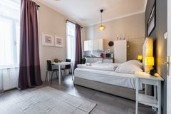 Bright, freshly refurbished, comfortable and cozy studio apartment has perfect i  Bright, cozy, central and cute studio in Vienna Entire rental unit vacation rental 38727923
