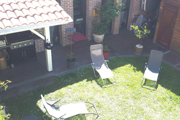 Logement indépendant situé en fond de jardin des propriétaires.<br />Entrée sur  Bordeaux, France Logement 4 pers. 10min de Bordeaux centre Entire guest suite vacation rental 19529686