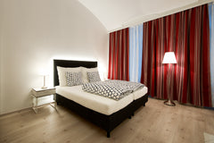 Wir vermieten geräumige Zimmer mit eigenem WC und eigener Dusche, modern und kom Vienna, Austria Zimmer am Wienfluss (b), im Herzen von Wien Private room in rental unit vacation rental 21172241