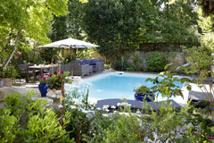 Beautiful air-conditioned architect house with swimming pool located in the city Bordeaux, France Townhouse Bordeaux Center Swimming Pool Parking AC Entire villa vacation rental 19429889