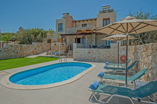 The villas<br /><br />are 3 comfortable holiday homes on a slope above the bay o Heraklion, Greece Villa for up to 6 people Entire villa vacation rental 255193