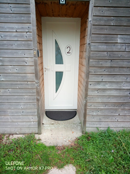 Studio de 25m2 environ situé rue dilly prolongée a begles, comprenant des équipe Talence, France #2 Appartement proche tramway avec Parking Entire rental unit vacation rental 42546058