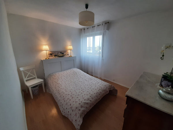 My accommodation is 7-minute walk from the tramway. We can get there by car. Sta Nouvelle-Aquitaine, France Room with open view Private room in rental unit vacation rental 31875598