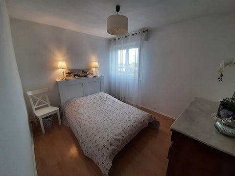 My accommodation is 7-minute walk from the tramway. We can get there by car. Sta Nouvelle-Aquitaine, France Room with open view Private room in rental unit vacation rental 31875598