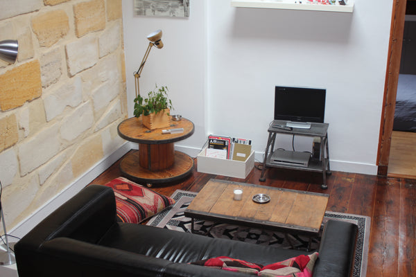 Vous apprécierez le charme de ce T2 lumineux , fonctionnel, pierres apparentes,  Saint-Germain-du-Puch, France Joli 2 pièces, typique de Bordeaux Entire rental unit vacation rental 3056464