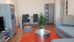 Situe a 100m du Tramway, vous serez en centre ville de Bordeaux en 10 minutes. V France Le Mirabeau aux portes de Bordeaux. Entire condo vacation rental 17273796