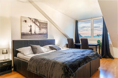 This bright apartment is a great option for a traveling group or a family of up   ⍟King bed home, 3 bed rooms⍟ Ideal for big groups Entire rental unit vacation rental 39465271