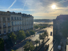 Welcome to my spacious 65 square meter apartment located in the city centre of B Bordeaux, France Charming Apartment Hyper Center View Garonne  Entire rental unit vacation rental 44095929