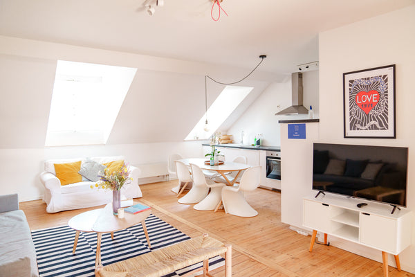 Newly renovated Duplex with an authentic style. Full kitchen, Netflix, Wifi, sha  Duplex / Self check-in / 2min→ Midi Station / Netflix /Nespresso Entire home vacation rental 674416708891343457