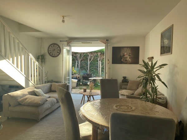 Logement paisible au cœur de Saint Aubin De Médoc.<br />Commerces a proximité, m Saint-Antoine-de-Breuilh, France Entre Lacanau et Bordeaux,dans une charmante ville Entire townhouse vacation rental 665979460466162369