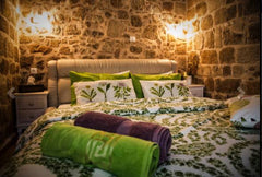 The newly-refurbished  stone -built apartament is situated in the heart  of the   George’s Studio Entire home vacation rental 13846554