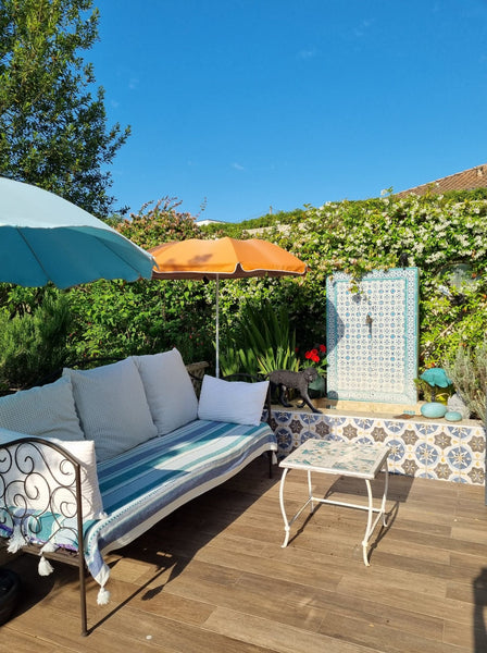 Ma maison est située sur la ligne de bus, et à 5 mns à pied de la station de tra Nouvelle-Aquitaine, France Maison piscine, patio fontaine, petit déj. compris Private room in townhouse vacation rental 628563369684270887