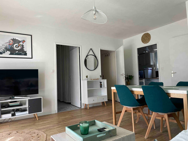 T2 très lumineux de 50m2 avec balcon, chambre équipée d'un lit King size et d'un Mérignac, France Spacieux proche aéroport/Bx centre. Parking privé Entire condo vacation rental 589224165325403909