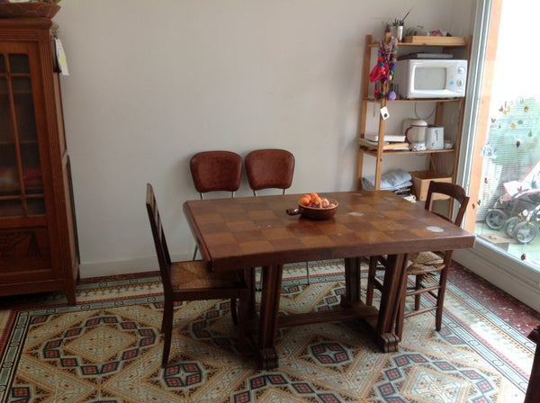 Small city house with a small yard. Downtown, near Capucins market.<br />Close t Bordeaux, France House near Capucins - Saint Michel - Victoire Entire rental unit vacation rental 17147470