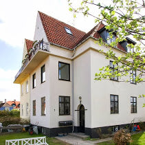 Charming, old apartment in two floors, situated in quiet neighbourhood, free par Copenhagen, Denmark Apartment w garden and free parking Entire rental unit vacation rental 3416905