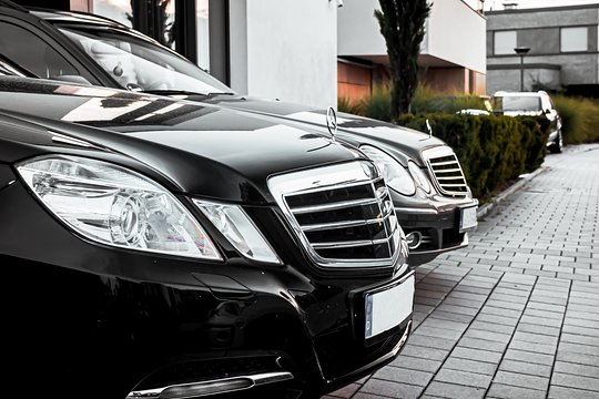 Executive Private London Departure Transfer Hotel / Accommodation to Airport  Private Tours and Travel Guide Europe London CITY London Destination Tour