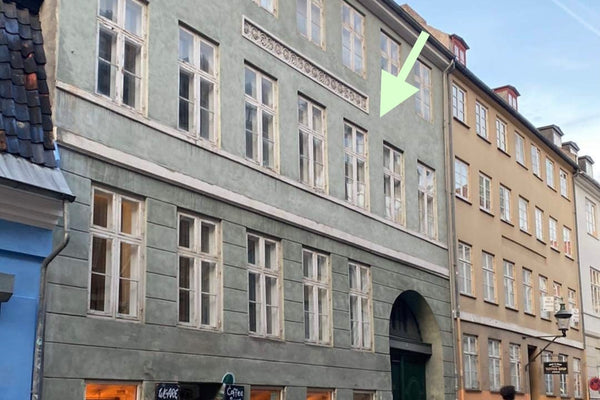This apartment is close to everything, making it super easy to get around. 2 min  Super central location Entire serviced apartment vacation rental 649276666291106062