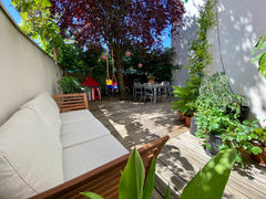 Quartier résidentiel tranquille et familial . Supermarché à 3 minutes a pied . A Bordeaux, France Maison,Parking, Terrasse, près du centre de Bdx Entire home vacation rental 25712851