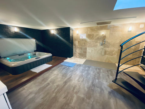 Loueur professionnel <br />Retrouvez nous sur mieuxqualhotel <br />Découvrez ce  Bordeaux, France Mieuxqualhotel jacuzzi privatif Le carré Entire rental unit vacation rental 45434233