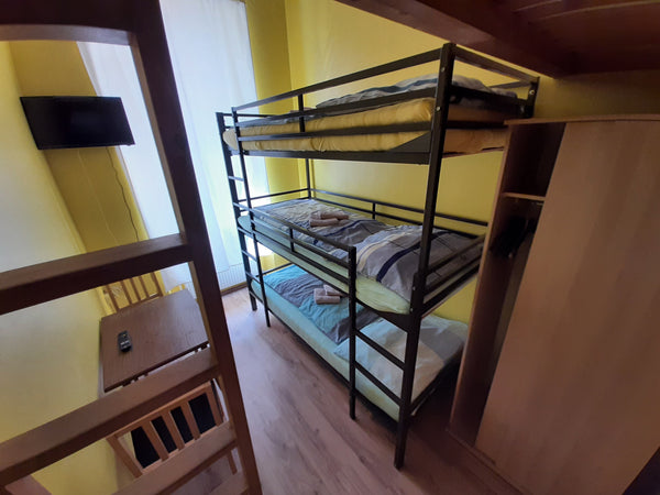 Wenn du in dieser zentral gelegenen Unterkunft übernachtest, hat deine Familie a Vienna, Austria Monterooms Vienna U2 Private room in rental unit vacation rental 650626812531577905