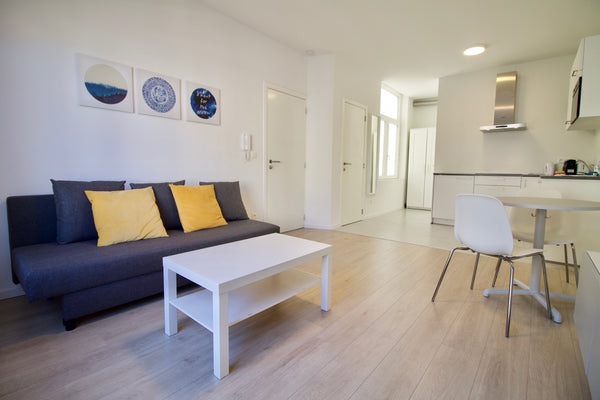 This beautiful bright apartment is located close to the Meiser square , NATO and Brussels, Belgium Splendid brand new studio - perfect loc! Entire rental unit vacation rental 42961115