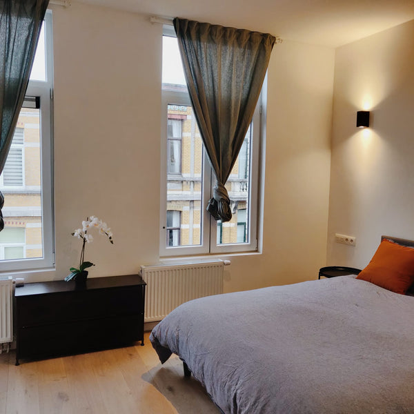 Welkom in de Zonnebloem.<br /><br />Dit lichtrijk appartement op de 2e verdiepin Antwerp, Belgium Stijlvol appartement: Zonnebloempje 2 Entire condo vacation rental 583947680836085169