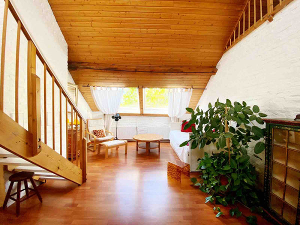 This loft is perfect as a work-from-home alternative and is kept spotless. <br / Brussels, Belgium Lovely Loft Entire loft vacation rental 32323298