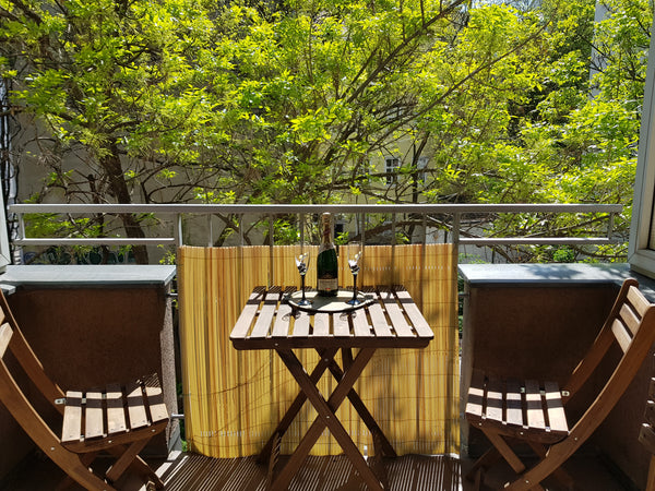 In der Nähe der Wohnung gibt es einige Bäckereien, Bars und Restaurants.<br />Le Vienna, Austria Central, wifi, balcony, parking lot nearby Entire rental unit vacation rental 1870737
