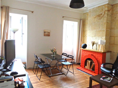 Appartement charmant rénové, quartier calme et proche du centre ville, 10 minute Bordeaux, France Appartement dans quartier calme proche centre Entire rental unit vacation rental 20722736