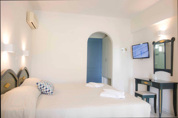 - Modern studio apartment, in Melitti Hotel, with private terrace and direct acc Rethimnon, Greece Pool VIew Studio in Melitti Aparthotel Room in aparthotel vacation rental 33759070