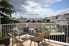 Profitez en couple ou en famille de ce fabuleux logement qui offre de belles com Bordeaux, France Grand duplex avec terrasse au cœur des chartrons Entire condo vacation rental 615917995750529220