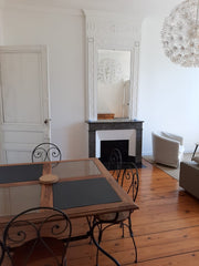 Unique et rare au Centre de Bordeaux, ce spacieux duplex propose des prestations Versailles, France Spacieux DUPLEX de 92m2 Hypercentre, triangle d'or Entire loft vacation rental 46845394