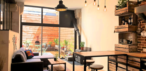 Newly renovated, artistic apartment with private patio in the funky, historical  Bordeaux, France Stylish loft + patio in Bordeaux's cultural heart Entire rental unit vacation rental 43773399