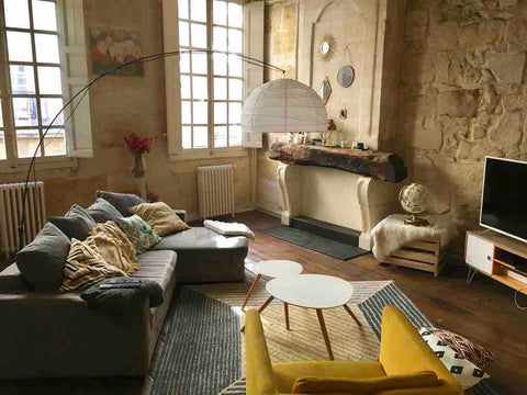 Nous vous proposons notre super appartement, il s'agit d'un Grand T3 de 90m2 en  Bordeaux, France Grand T3 typique hyper centre Bordeaux Entire rental unit vacation rental 36725740