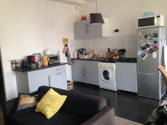 Bonjour, nous sommes 3 colocataires jeunes travailleuse. Notre appartement de 85 Lyon, France 2 chambres dns appart à guillotière Private room in rental unit vacation rental 16222471