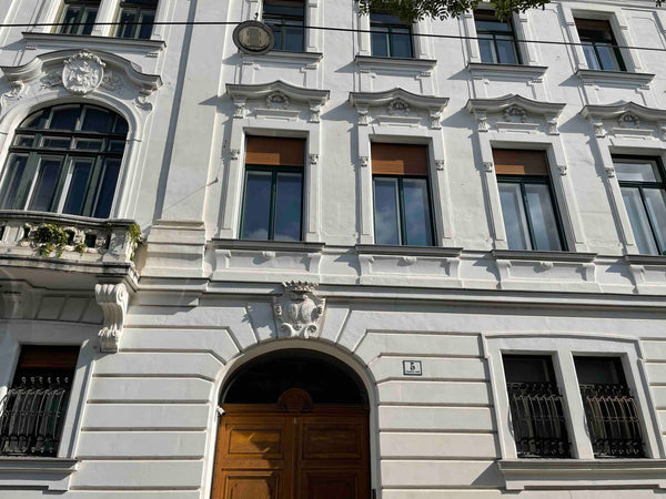Welcome to the Palais Isbary.<br /><br />The late historical palace was designed Vienna, Austria Living in the Palais near the Belvedere Entire rental unit vacation rental 52688327
