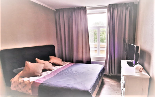 Comfy spacious apartment on the 1st floor with a balcony on the backside. The ch  Apartment in Antwerp Entire condo vacation rental 690296669960227366