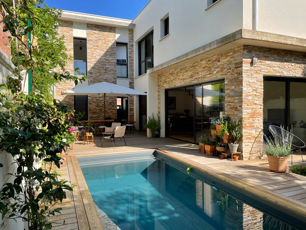 Détendez-vous dans ce logement calme et élégant situé à Bordeaux  Parc bordelais Bordeaux, France Maison contemporaine non mitoyenne Parc bordelais Entire villa vacation rental 50387827