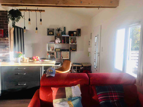 Loft neuf. 50m2.<br />Matériaux neufs (double vitrage,cuisine équipée,douche à l Bordeaux, France Loft neuf typiquement bordelais centre bordeaux Entire loft vacation rental 53793584