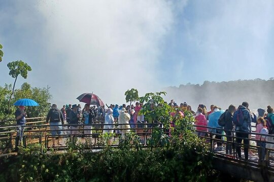 Iguaçu: Brazilian Side Falls  Boat Tour  Bird Park – Private (Also IGU Pickup)  Private Tours and Travel Guide America Sao Paulo CITY Foz do Iguacu Destination Tour